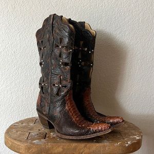 Corral western cowgirl boot. Size 9.5. Very good condition.